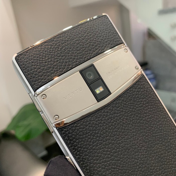 Vertu Constellation X